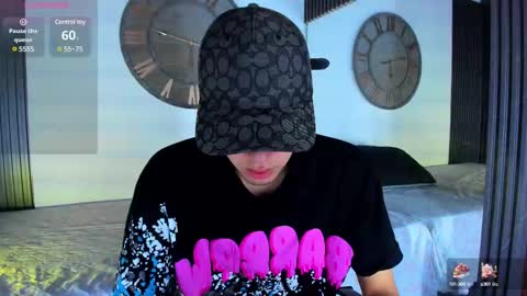 Snapshot of mike_0233 chatting on 4, 3, 2025 Mike 0233 online show from 4, 3, 2025