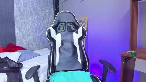 Snapshot of mike_0233 chatting on 6, 3, 2025 Mike 0233 online show from 6, 3, 2025