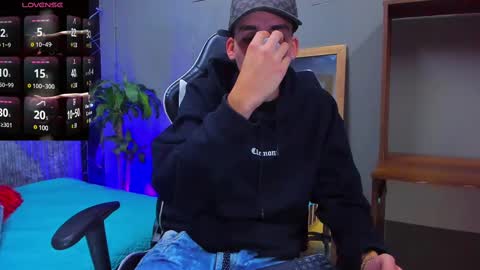 Snapshot of mike_0233 chatting on 9, 3, 2025 Mike 0233 online show from 9, 3, 2025