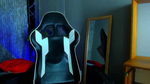 Snapshot of mike_0233 chatting on 11, 3, 2025 Mike 0233 online show from 11, 3, 2025