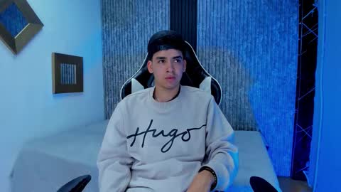 Snapshot of mike_0233 chatting on 3, 12, 2025 Mike 0233 online show from 3, 12, 2025