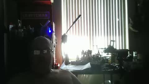 Snapshot of mike_allen4 chatting on 11, 4, 2026 mike_allen4 online show from 11, 4, 2026