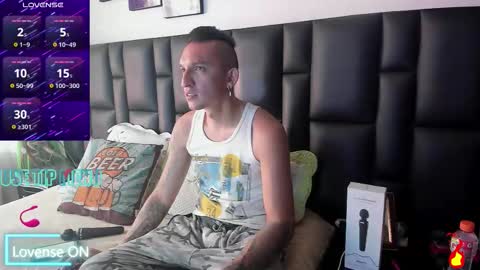 Snapshot of mike_bennet chatting on 15, 3, 2026 Mike Bennet Make me Cum Please online show from 15, 3, 2026