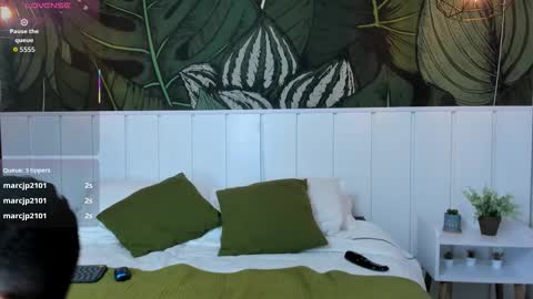 Snapshot of mike_montoya chatting on 2, 12, 2025 Mike Montoya online show from 2, 12, 2025