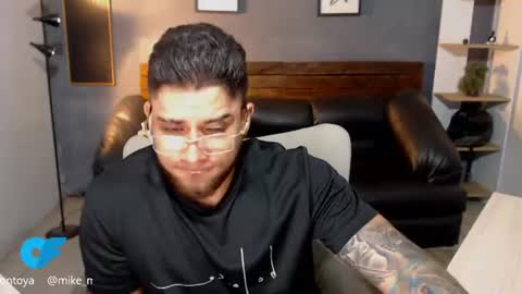 Snapshot of mike_montoya chatting on 16, 7, 2026 Mike Montoya online show from 16, 7, 2026