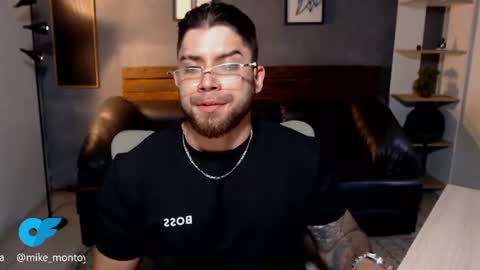Snapshot of mike_montoya chatting on 19, 7, 2026 Mike Montoya online show from 19, 7, 2026