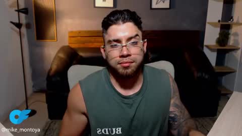 Snapshot of mike_montoya chatting on 25, 7, 2026 Mike Montoya online show from 25, 7, 2026