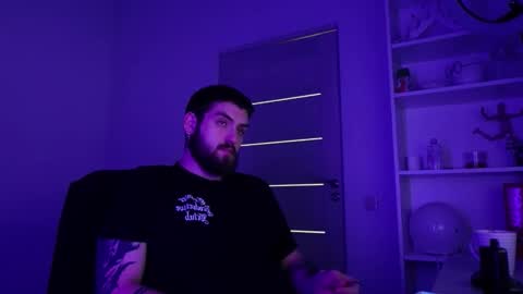 MIKE PLATANO online show from 28, 11, 2025