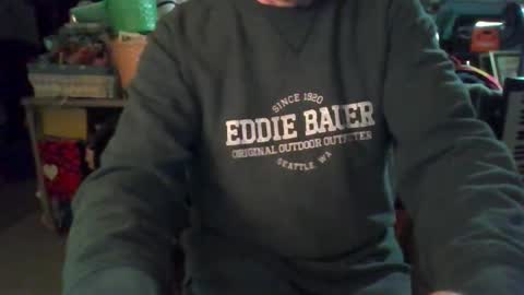 Snapshot of mikeb3200 chatting on 29, 3, 2026 mikeb3200 online show from 29, 3, 2026