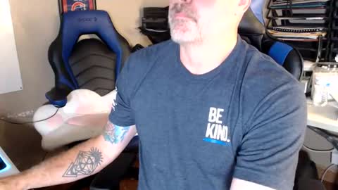 Snapshot of miked970 chatting on 26, 7, 2026 Sean Steele online show from 26, 7, 2026