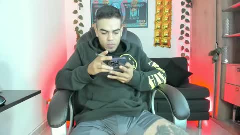 Snapshot of mikee_scooth chatting on 28, 12, 2024 mikee_scooth online show from 28, 12, 2024