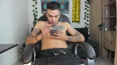 Snapshot of mikee_scooth chatting on 29, 12, 2024 mikee_scooth online show from 29, 12, 2024