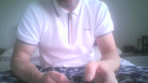 Snapshot of mikehockishuge9 chatting on 27, 9, 2025 mikehockishuge9 online show from 27, 9, 2025