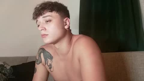 Snapshot of mikelaur chatting on 24, 9, 2025 MikeLaur online show from 24, 9, 2025