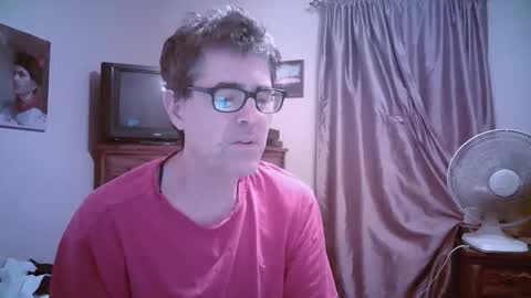 Snapshot of mikewulds chatting on 29, 5, 2026 Mike online show from 29, 5, 2026