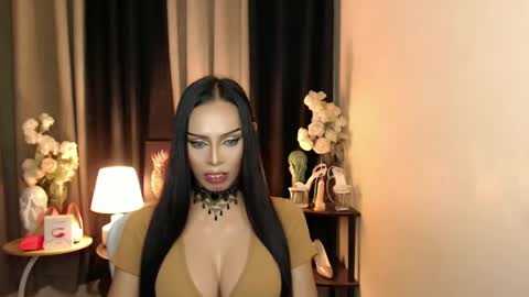 Mistress MikeyAlawi online show from 2, 2, 2025