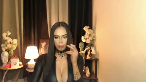 Mistress MikeyAlawi online show from 6, 2, 2025