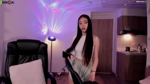 Snapshot of mikeyvioleta chatting on 19, 5, 2026 VIOLETAMIKE online show from 19, 5, 2026