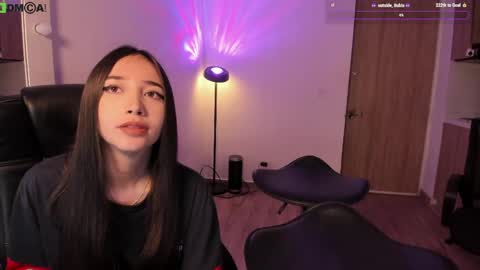 Snapshot of mikeyvioleta chatting on 26, 5, 2026 VIOLETAMIKE online show from 26, 5, 2026