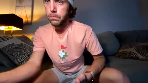 Snapshot of mikeywhite123 chatting on 6, 3, 2025 mikeywhite123 online show from 6, 3, 2025