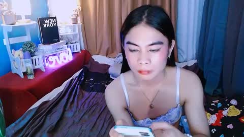 Snapshot of mikhayla_and_zeus_room chatting on 13, 12, 2024 Mikhayla and Zeus online show from 13, 12, 2024