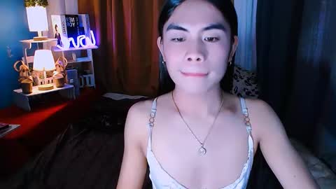 Snapshot of mikhayla_and_zeus_room chatting on 12, 1, 2025 Mikhayla and Zeus online show from 12, 1, 2025