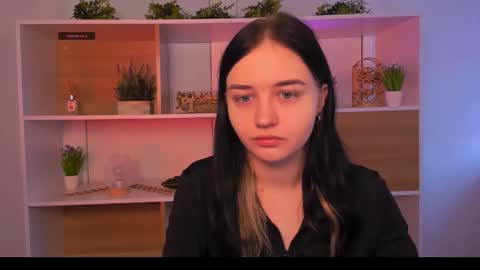 Snapshot of miki_ti chatting on 25, 10, 2025 miki_ti online show from 25, 10, 2025