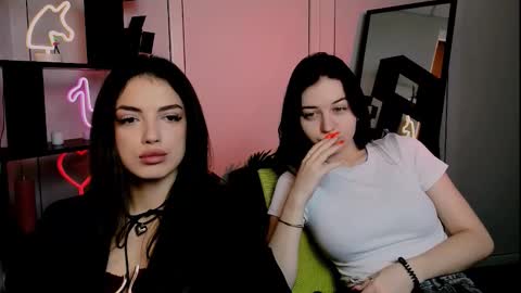 Snapshot of miki_ti chatting on 20, 11, 2025 miki_ti online show from 20, 11, 2025