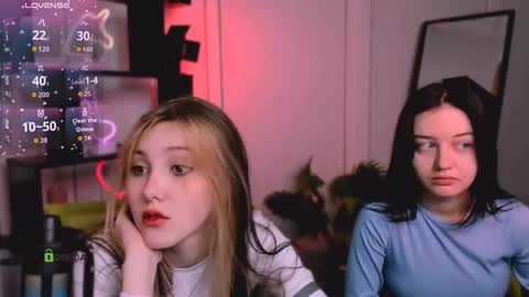 Snapshot of miki_ti chatting on 26, 11, 2025 miki_ti online show from 26, 11, 2025