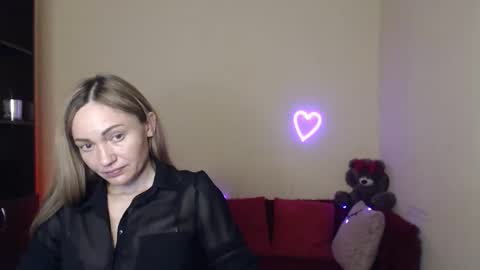 Snapshot of mikkey_mouse8 chatting on 22, 5, 2026 Adalina online show from 22, 5, 2026