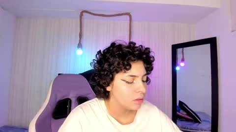   miku katsuragi  online show from 29, 9, 2025