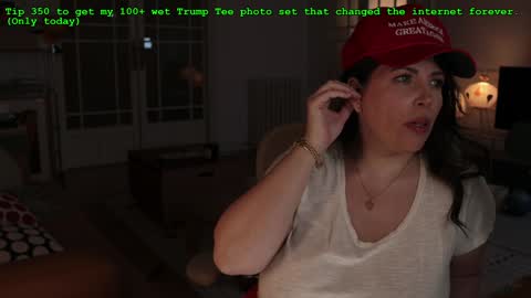Snapshot of mila_ chatting on 21, 1, 2025 Princess Consuela Banana Hammock online show from 21, 1, 2025