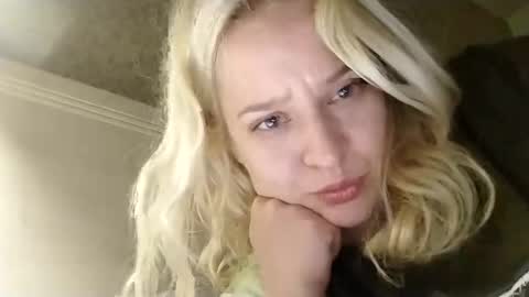 Mila 420 online show from 14, 5, 2026