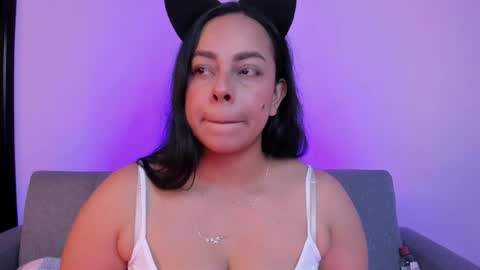 Snapshot of mila_chic chatting on 18, 5, 2026 mila online show from 18, 5, 2026