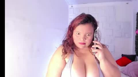 mila_cinnamon13 online show from 4, 12, 2024