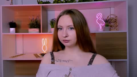 mila_glow online show from 11, 11, 2025