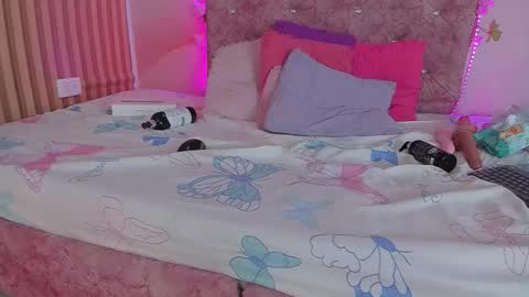 mila_grace_ online show from 13, 12, 2025