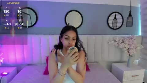 Snapshot of mila_hank chatting on 25, 11, 2025 mila_hank online show from 25, 11, 2025