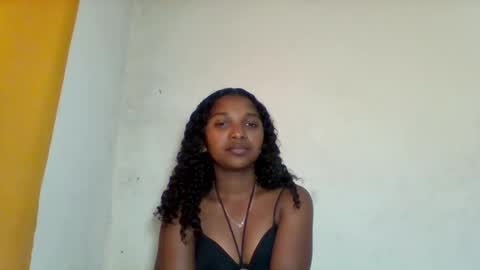 mila_lunah online show from 24, 4, 2026
