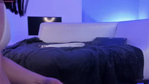 Mila online show from 8, 3, 2025