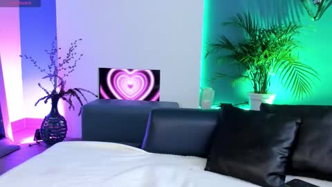 Mila online show from 5, 10, 2025