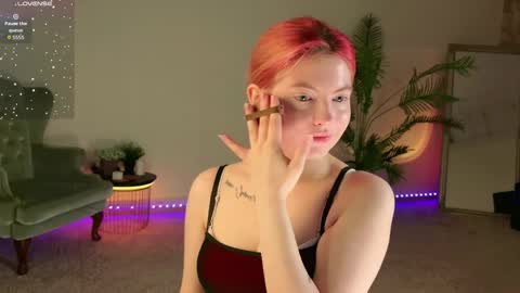 Snapshot of mila_taylorrr chatting on 25, 5, 2026 Lisa online show from 25, 5, 2026