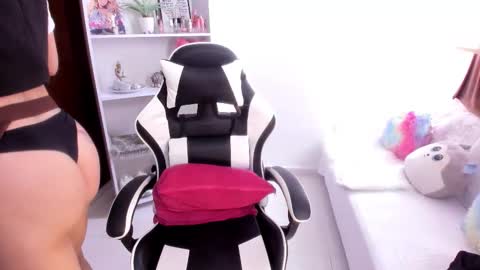 Mila online show from 30, 10, 2025