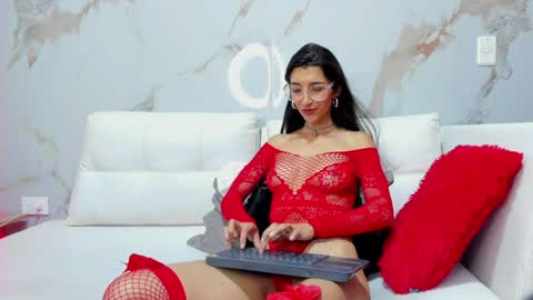          online show from 5, 2, 2025