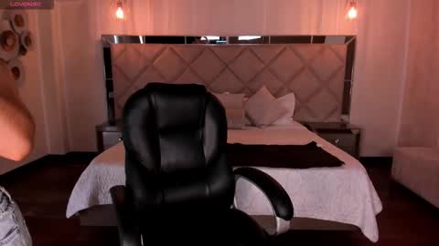 Mila online show from 3, 11, 2025