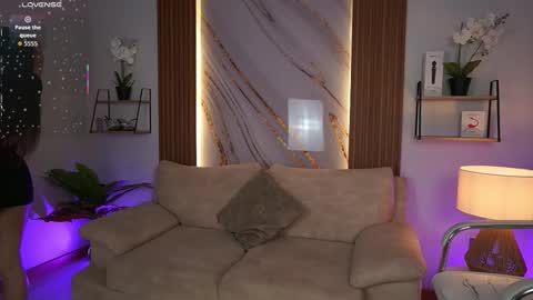 milacrave online show from 21, 11, 2025