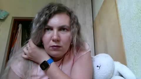 Snapshot of milacristalle chatting on 1, 8, 2026 milacristalle online show from 1, 8, 2026