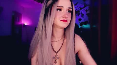 MiladyJolie online show from 22, 10, 2025