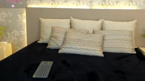 Snapshot of milagrace1 chatting on 30, 9, 2025 online show from 30, 9, 2025