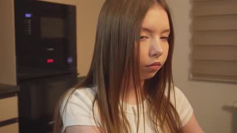 Mila online show from 12, 2, 2026